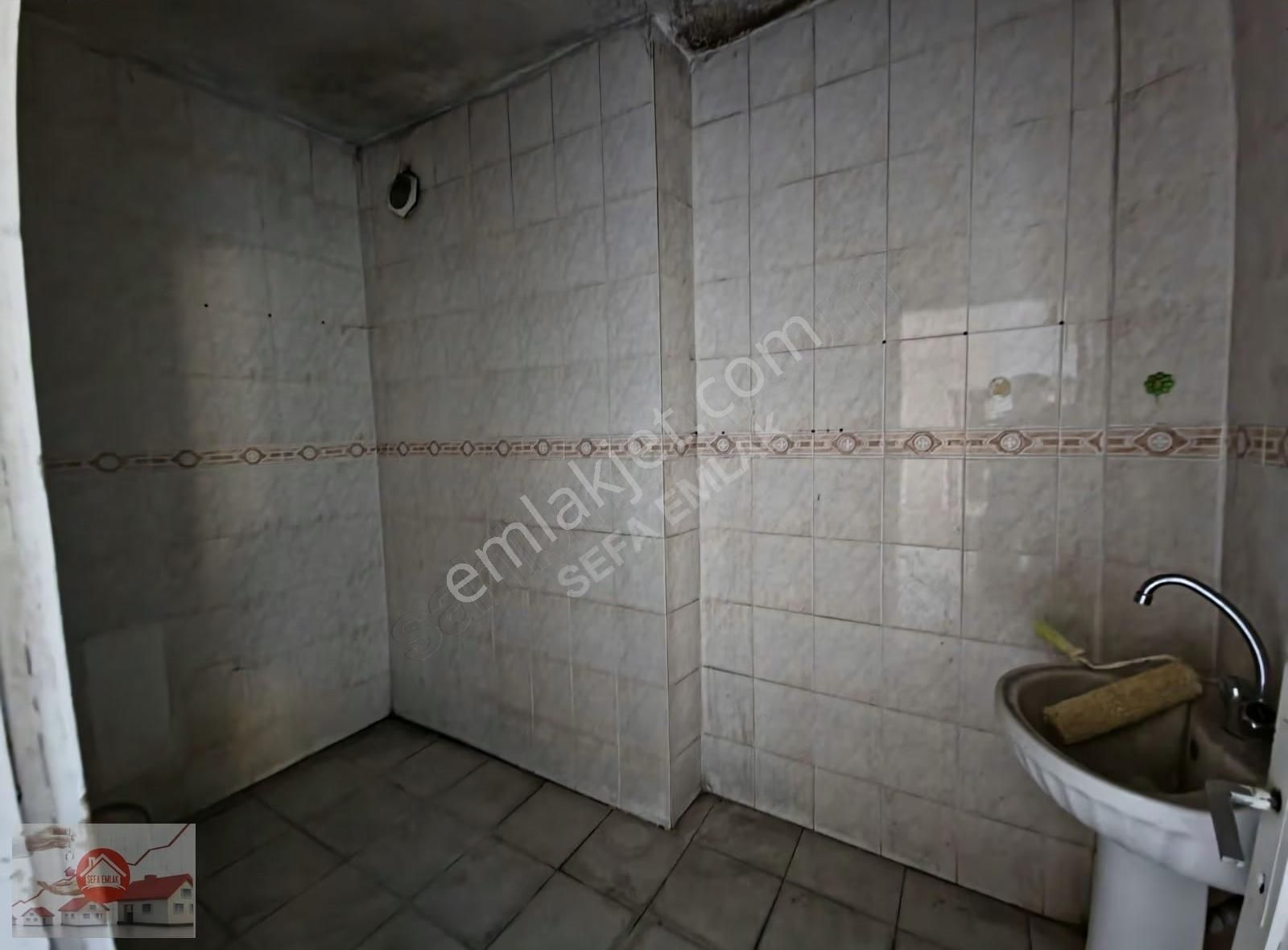 Satılık Sobalı 4+1 Daire Çarşı Merkezde Yatırımlık - Görsel 29