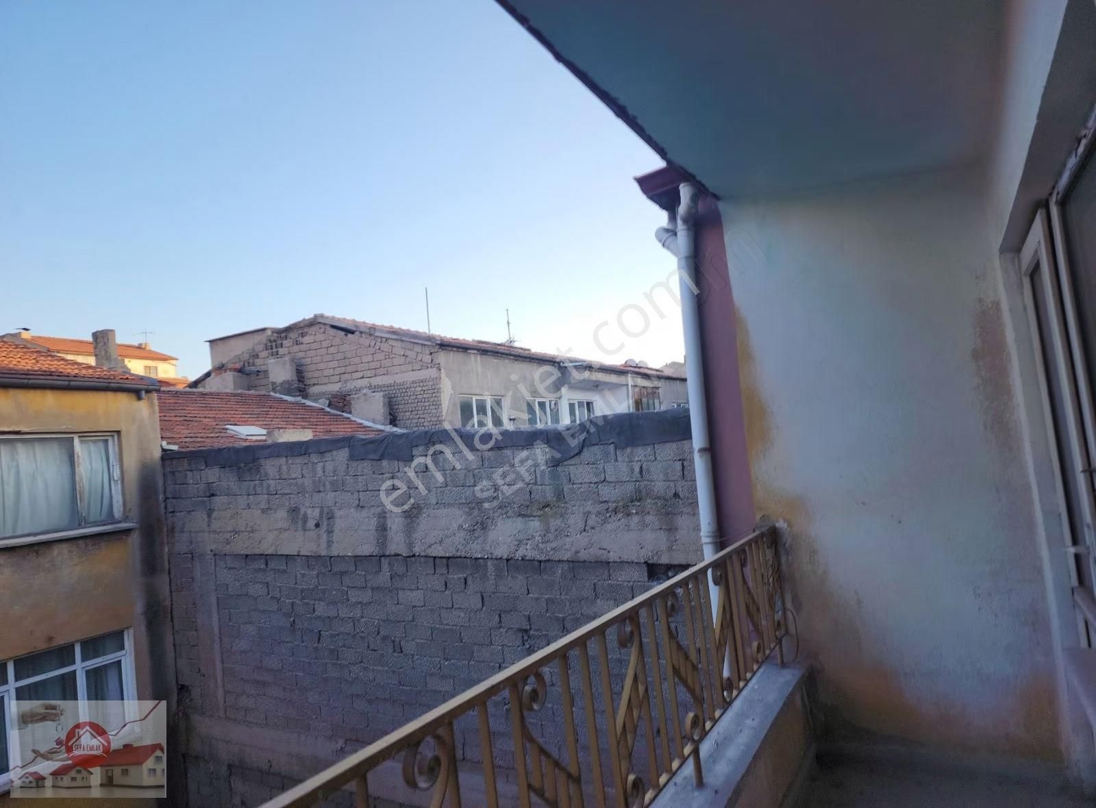 Satılık Sobalı 4+1 Daire Çarşı Merkezde Yatırımlık - Görsel 24