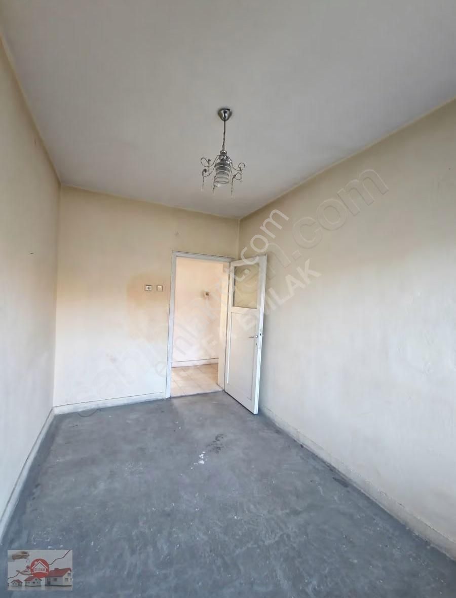 Satılık Sobalı 4+1 Daire Çarşı Merkezde Yatırımlık - Görsel 15