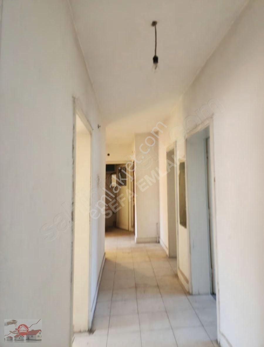 Satılık Sobalı 4+1 Daire Çarşı Merkezde Yatırımlık - Görsel 7
