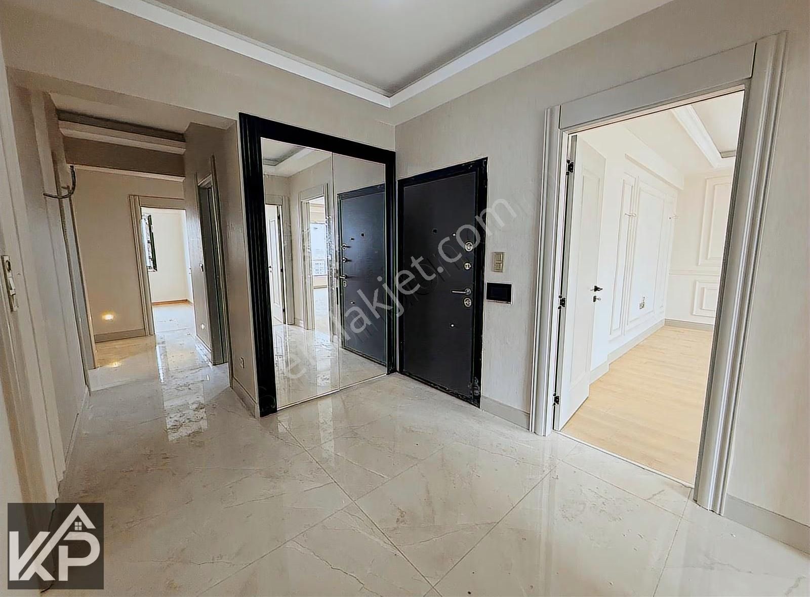 Yakut Mah. 3 Cephesi Yol, Park Önü Lüks 4+1 Satılık Daire - Görsel 24