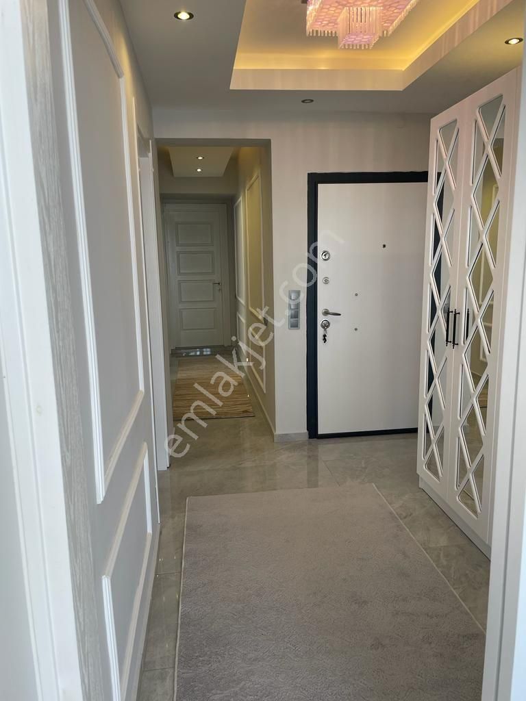 Kuşadası Satılık 3+1 Full Tadilatlı Daire - Görsel 17