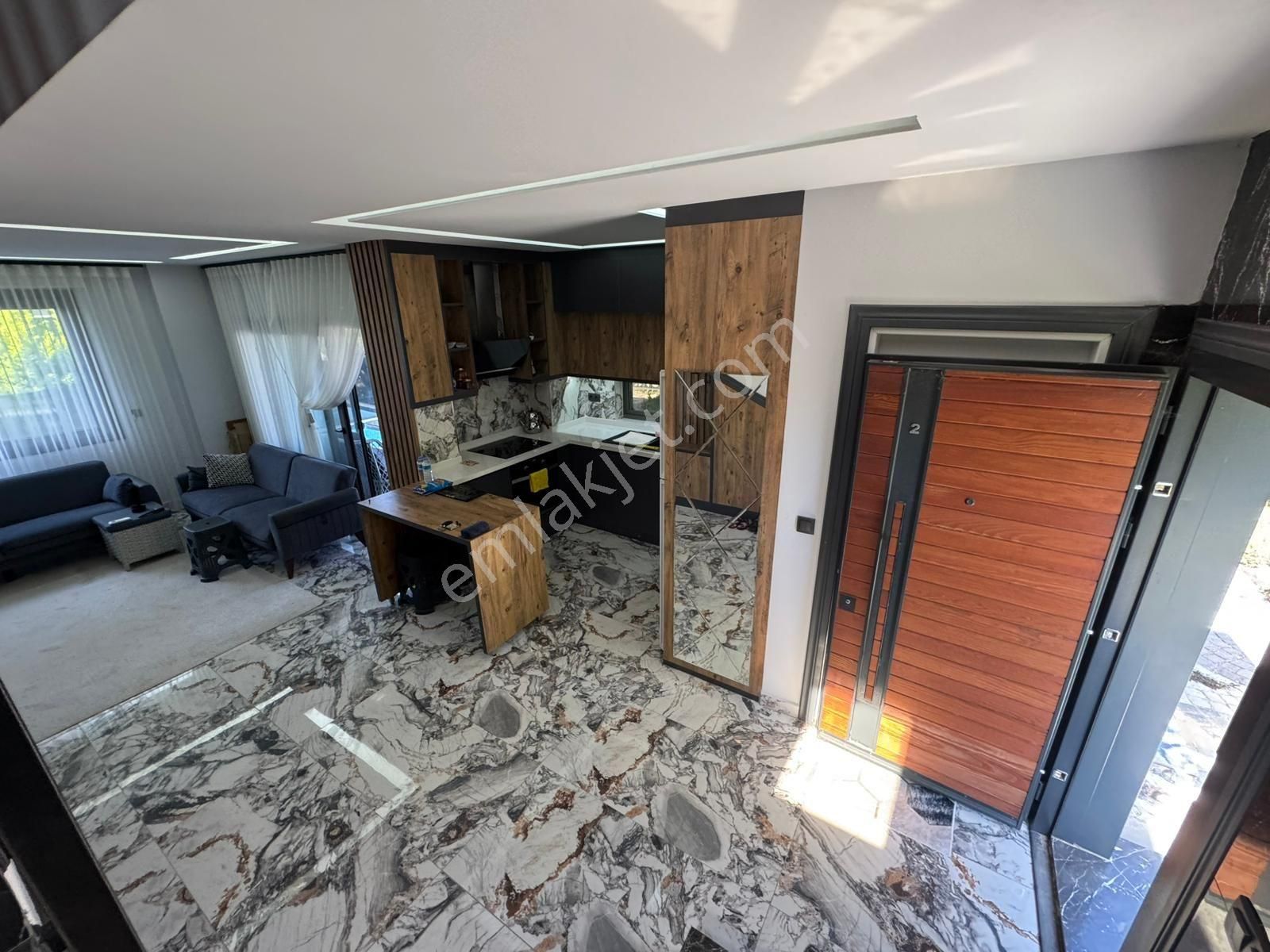 Kuşadası Satılık 3+1 Villa - Görsel 11