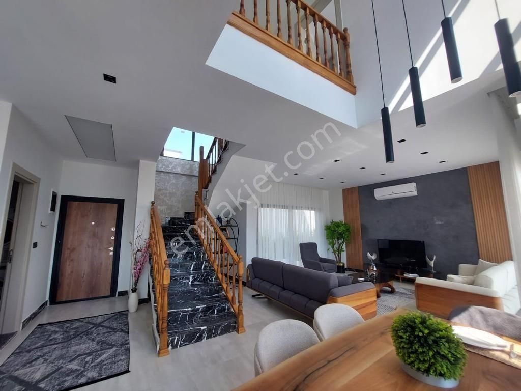 Kuşadası Satılık 4+1 Villa - Görsel 19