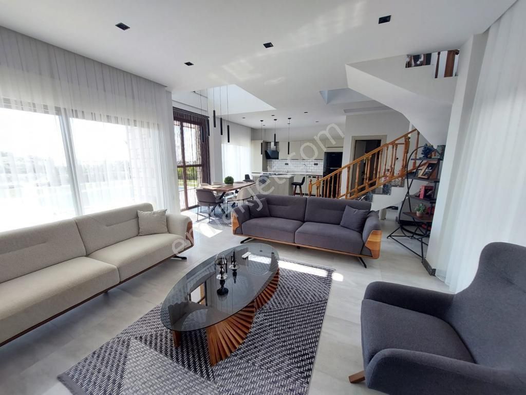 Kuşadası Satılık 4+1 Villa - Görsel 27