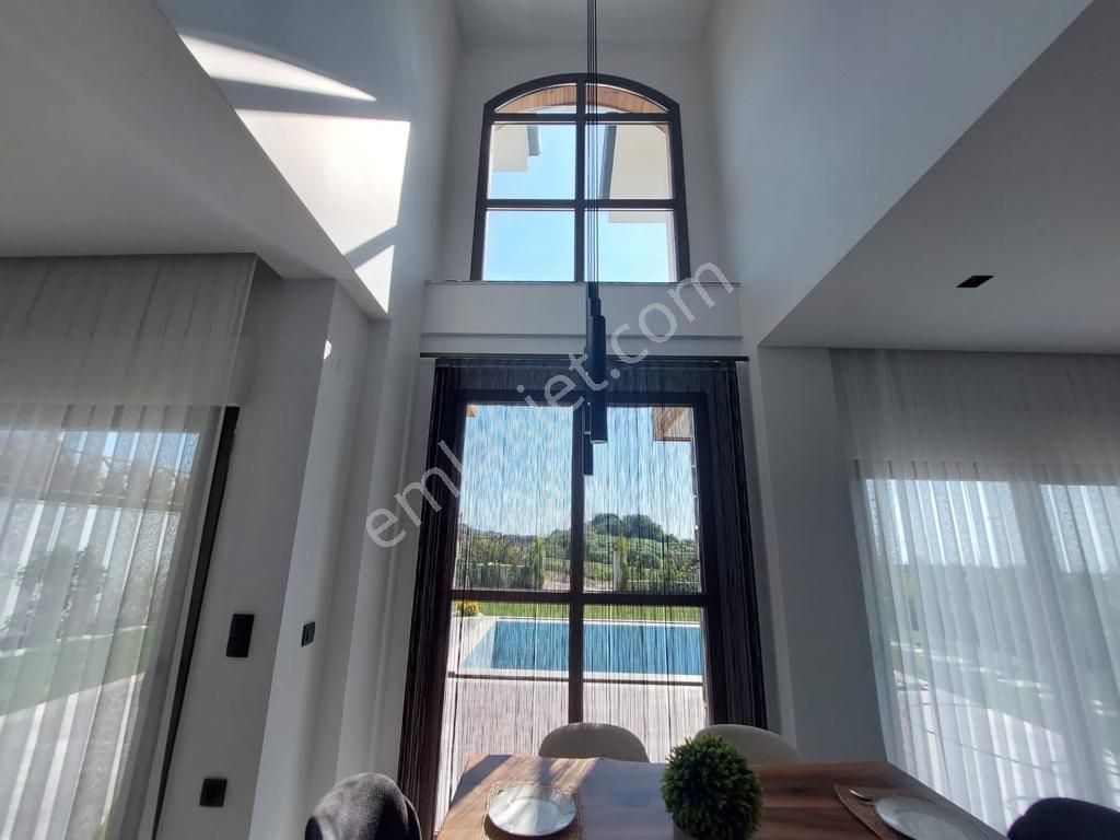 Kuşadası Satılık 4+1 Villa - Görsel 21