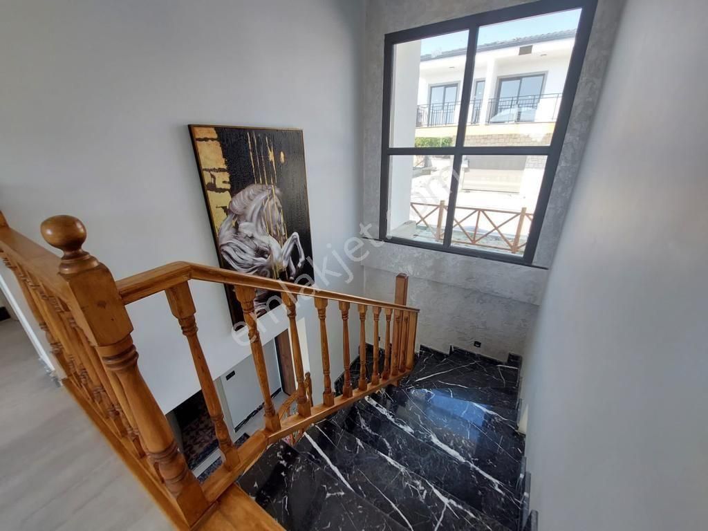 Kuşadası Satılık 4+1 Villa - Görsel 14