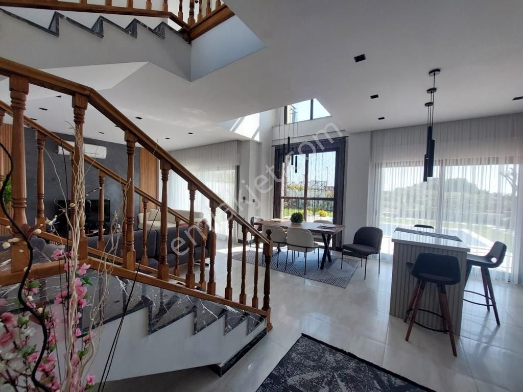 Kuşadası Satılık 4+1 Villa - Görsel 31