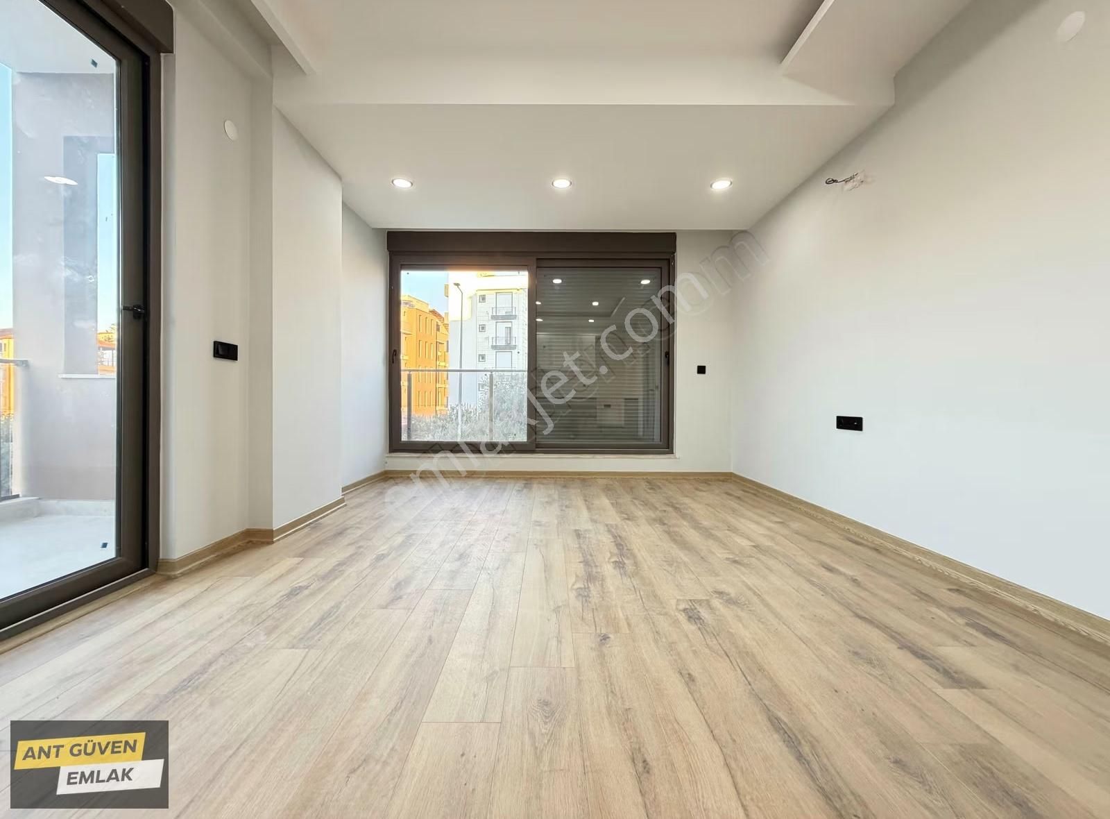 Yerden Isıtmalı Belediye Arkası Elektrikli Panjurlu 1+1 Arakat - Görsel 22