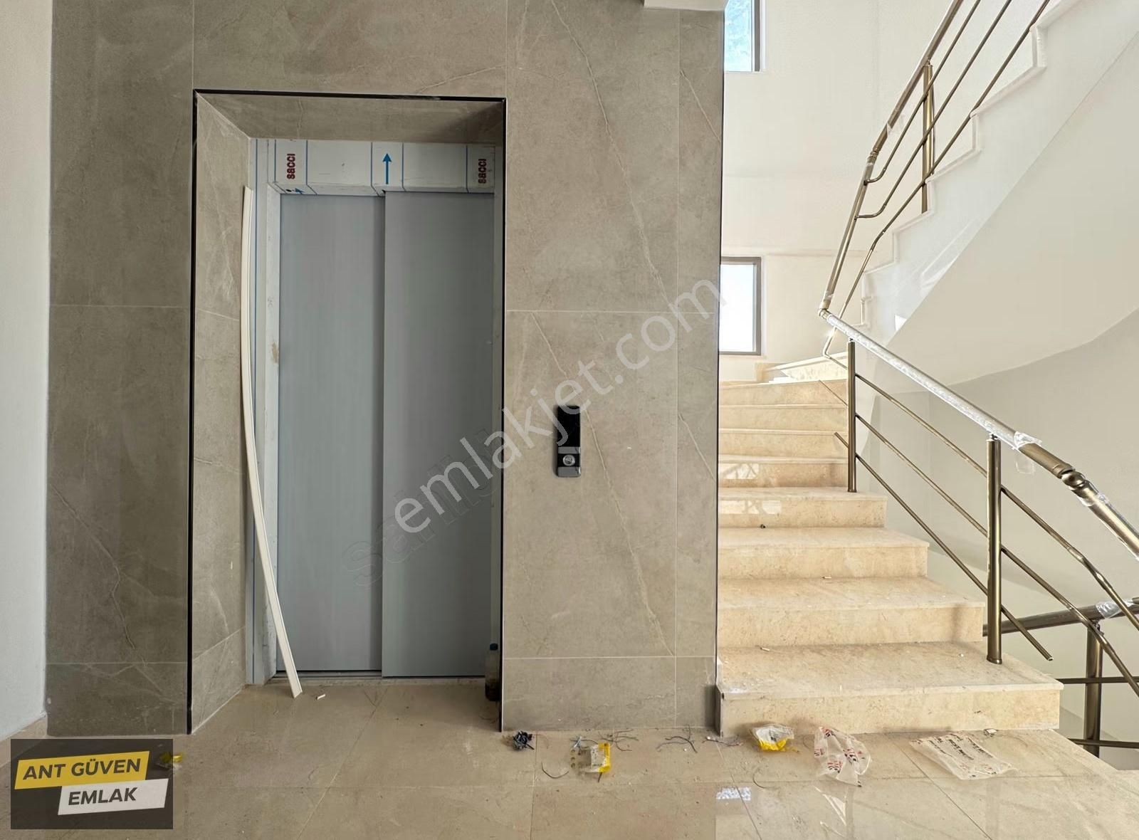 Yerden Isıtmalı Belediye Arkası Elektrikli Panjurlu 1+1 Arakat - Görsel 16