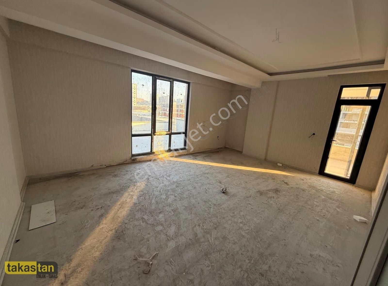 Göktürk Stadyum Çevresi Yerdeısıtma Arakat Sıfır 3,5+1 Daire - Görsel 3