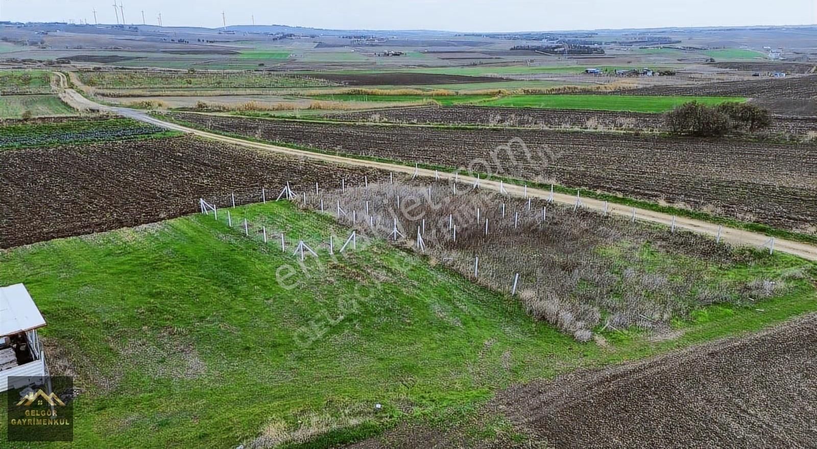 Silivri Fenerköy'de 120m2 Otoban Manzaralı Satılık Tarla