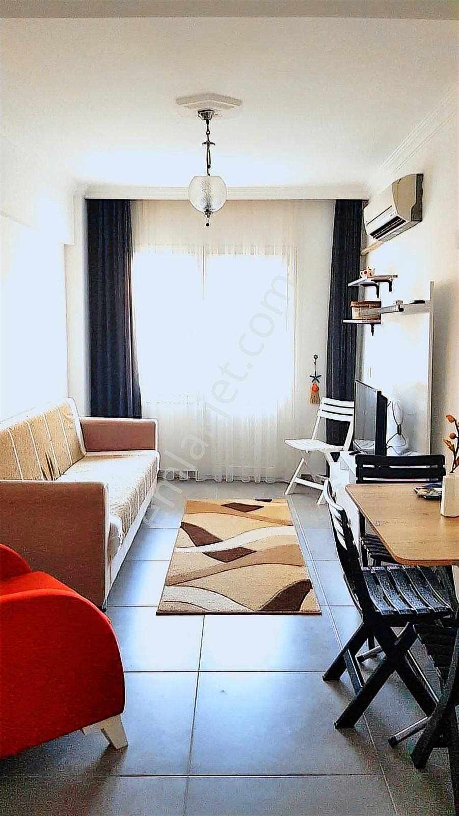 Kuşadası Çarşı Merkez 1+1 Full Eşyalı - Görsel 10