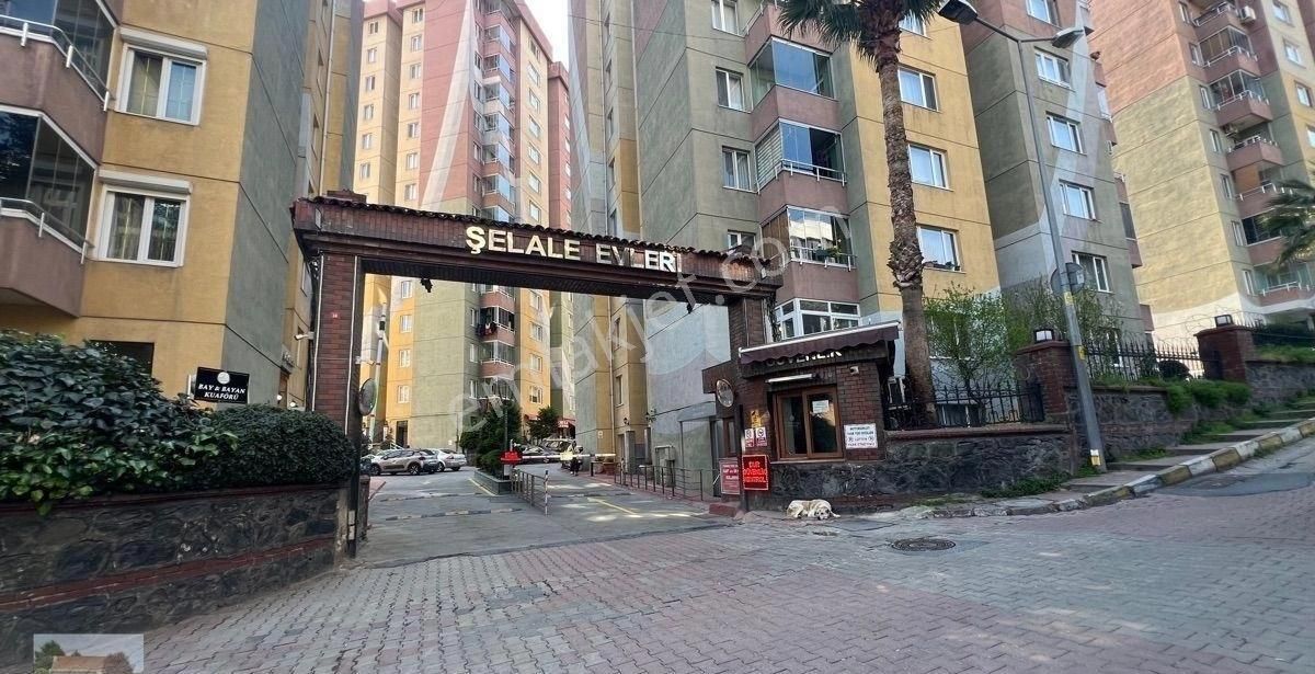 Derin Emlaktan Merkezde Şelale Evlerinde Asansörlü 24 Saat Güvenlikli Havuzlu Lüks Daire
