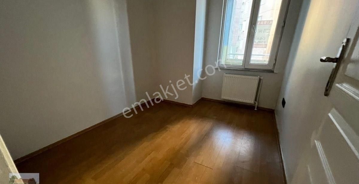 Derin Emlaktan Merkezde Güney Cepheli Havuz Manzaralı Lüks Ferah Daire - Görsel 7