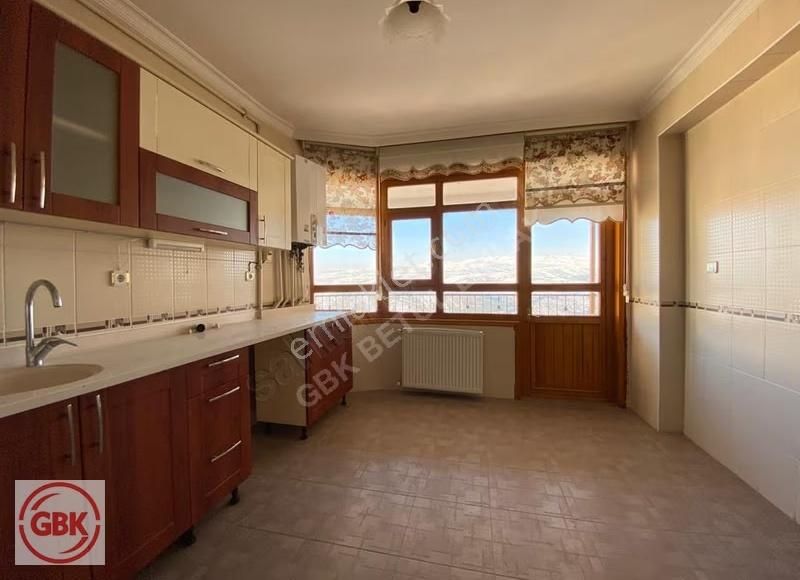 Kırkkonaklar Kiralık Geniş 4+1daire Kapalı/otopark + Depo - Görsel 10