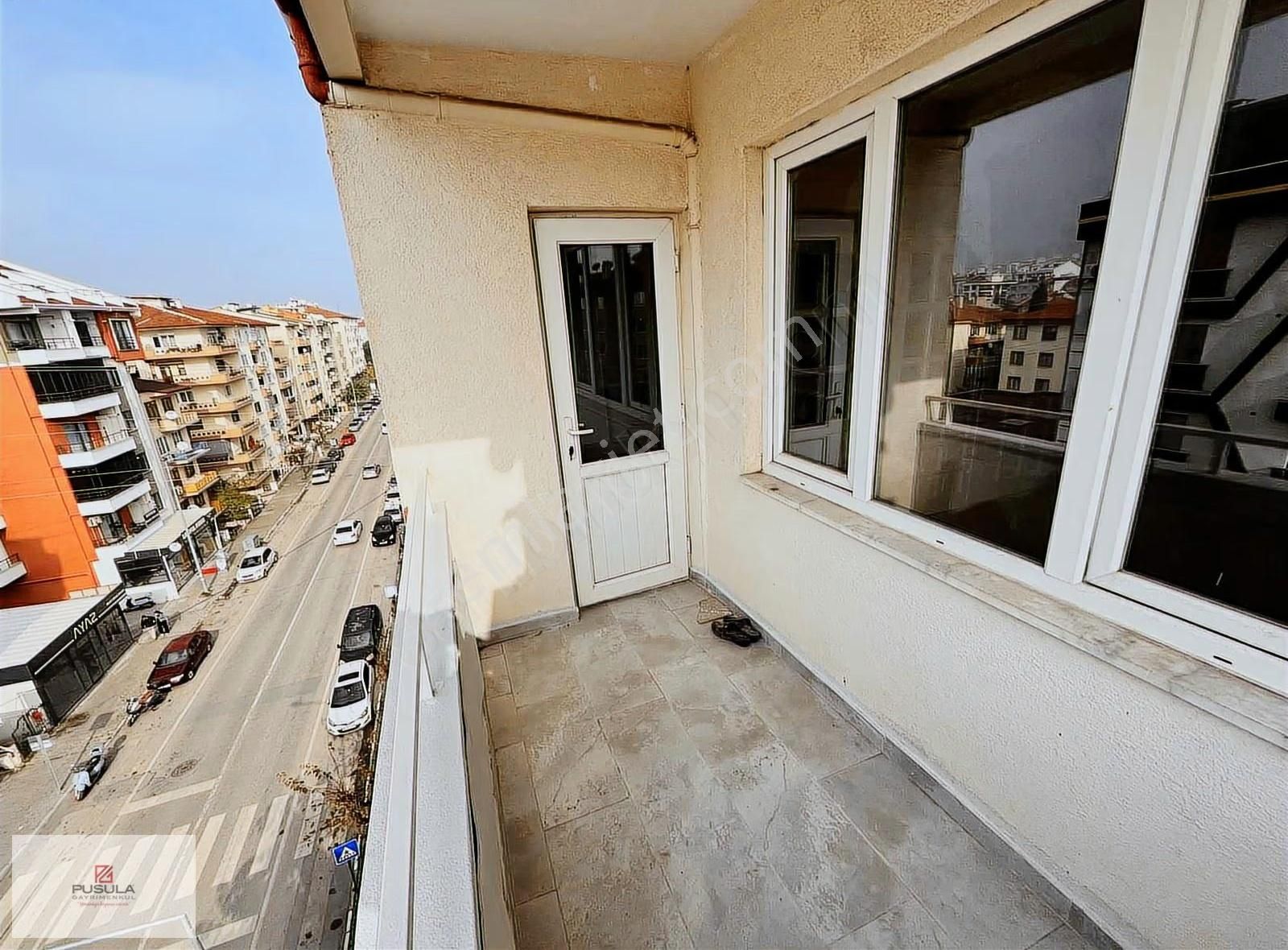 Bahçelievler Mehmetçik Caddesi Üstü Kiralık Yenilenmiş 3+1 Daire - Görsel 16