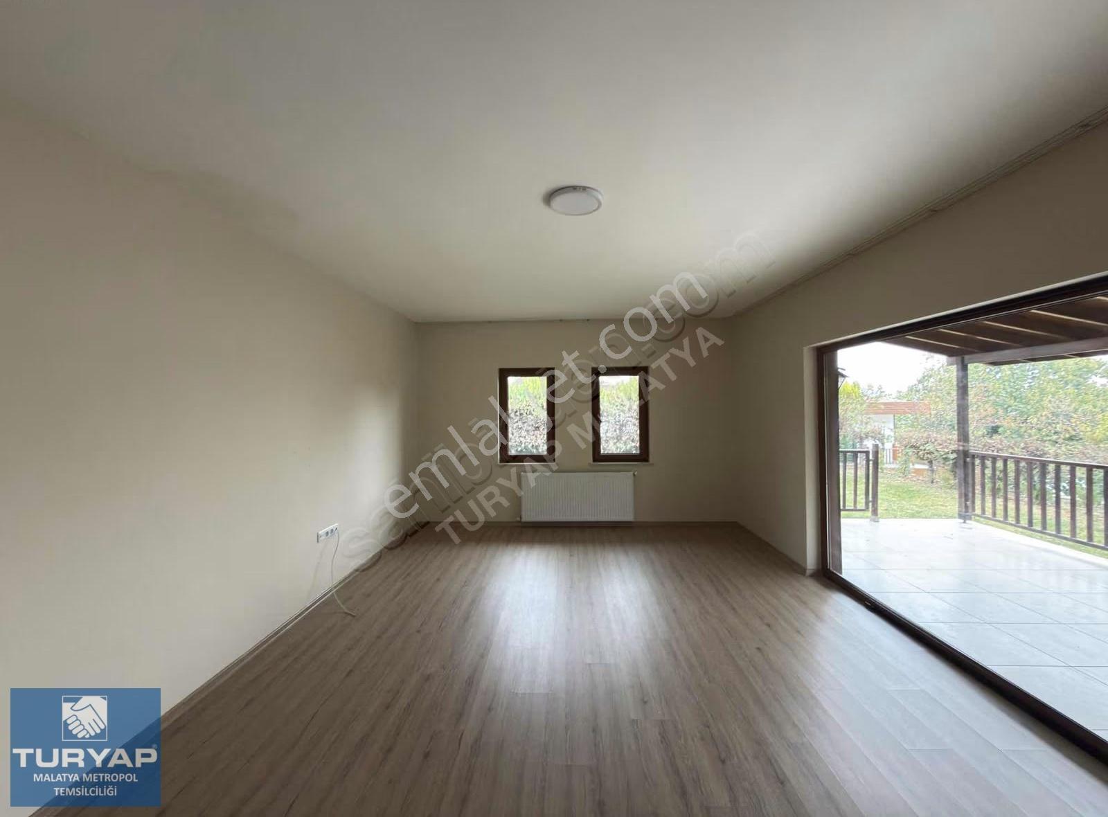 Turyap Metropol' Den Bahçesaray Konakları'nda Satılık 3+1 Villa - Görsel 2