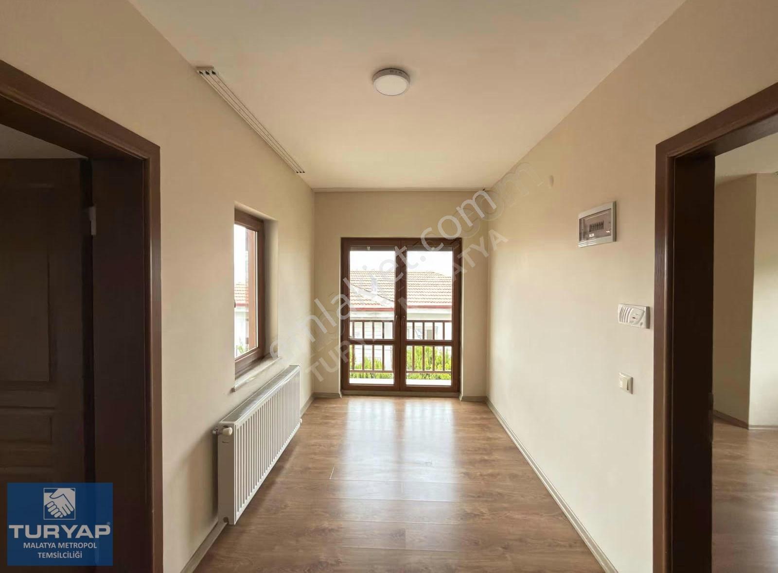 Turyap Metropol' Den Bahçesaray Konakları'nda Satılık 3+1 Villa - Görsel 28