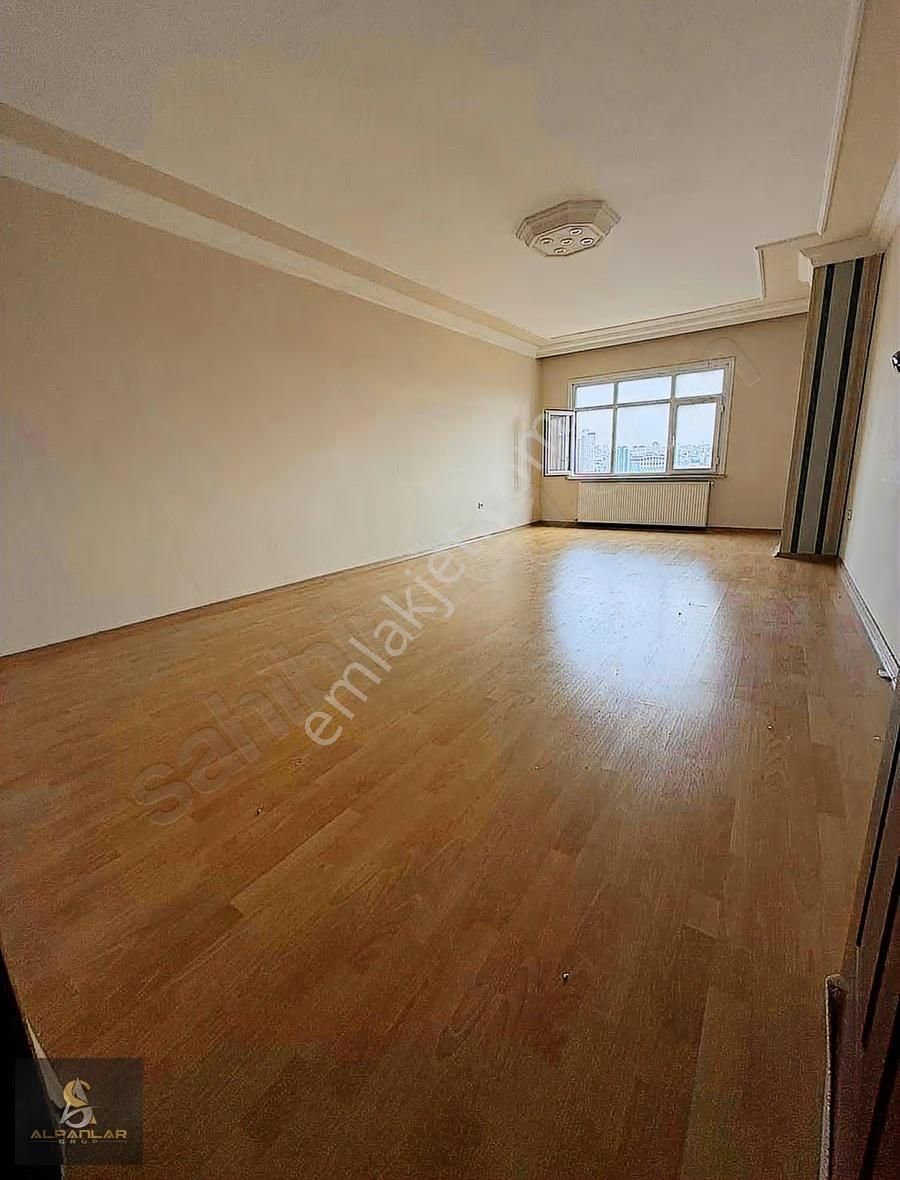 Halkalı Merkez Mah. 3+1 Kiralık 175m2 Ful Şehir Manzaralı Daire