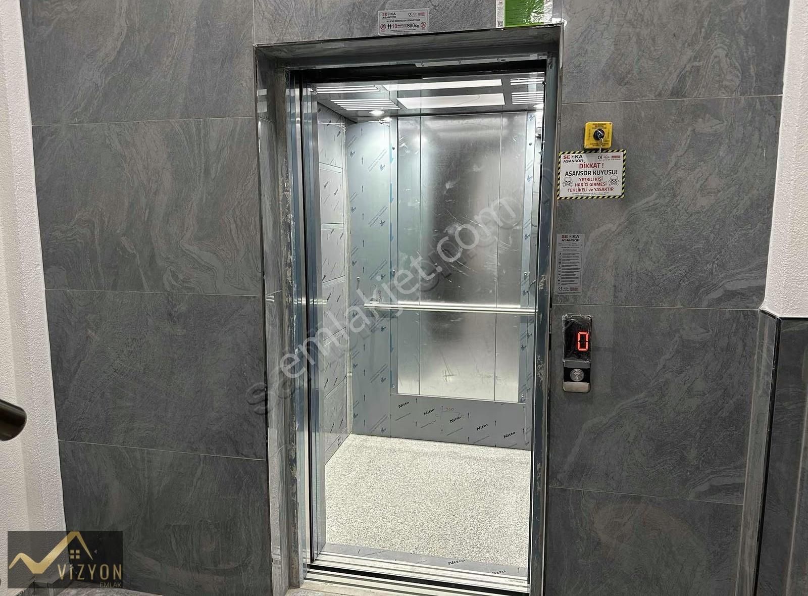 Tuzla Caddesinde Emsalsiz Asansörlü 130 M2 3+1 Ultra Lüx Ara Kat - Görsel 2