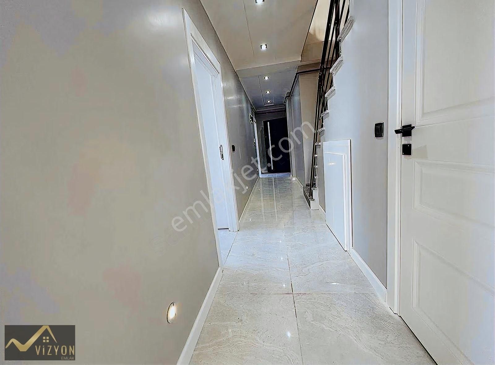 Tuzla Caddesi Üzeri Deniz Manzaralı Asansörlü 4+1 Dublex 175 M2 - Görsel 17