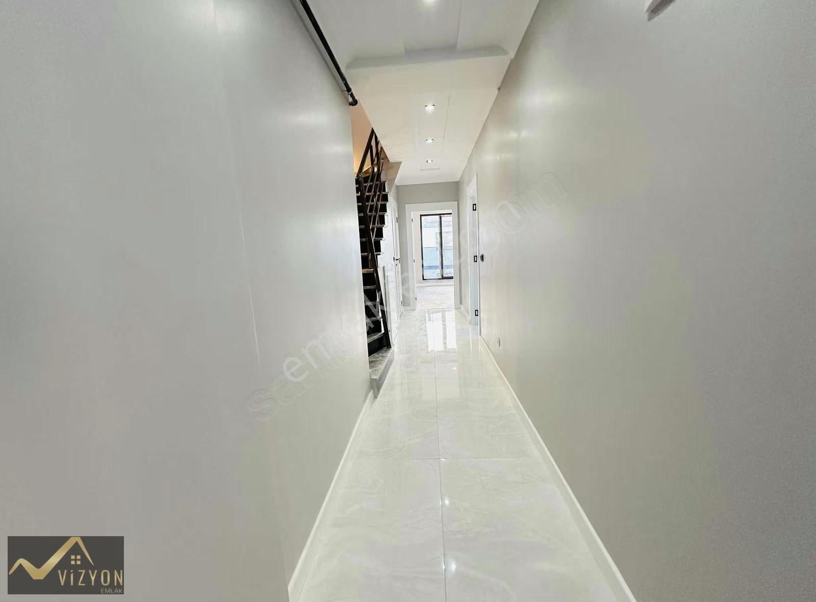 Tuzla Caddesi Üzeri Deniz Manzaralı Asansörlü 4+1 Dublex 175 M2 - Görsel 11