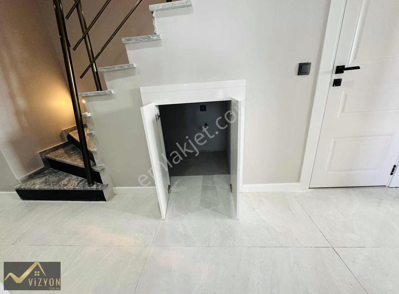 Tuzla Caddesi Üzeri Deniz Manzaralı Asansörlü 4+1 Dublex 175 M2 - Görsel 10