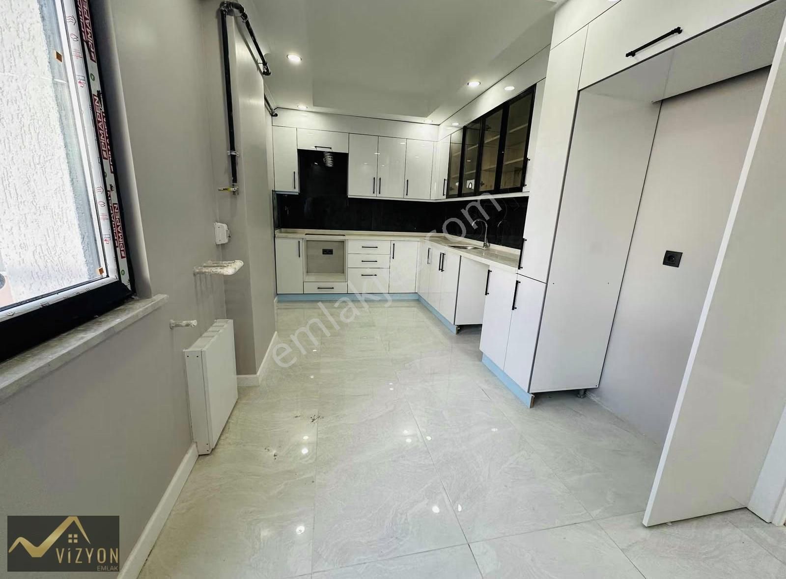 Tuzla Caddesi Üzeri Deniz Manzaralı Asansörlü 4+1 Dublex 175 M2 - Görsel 6