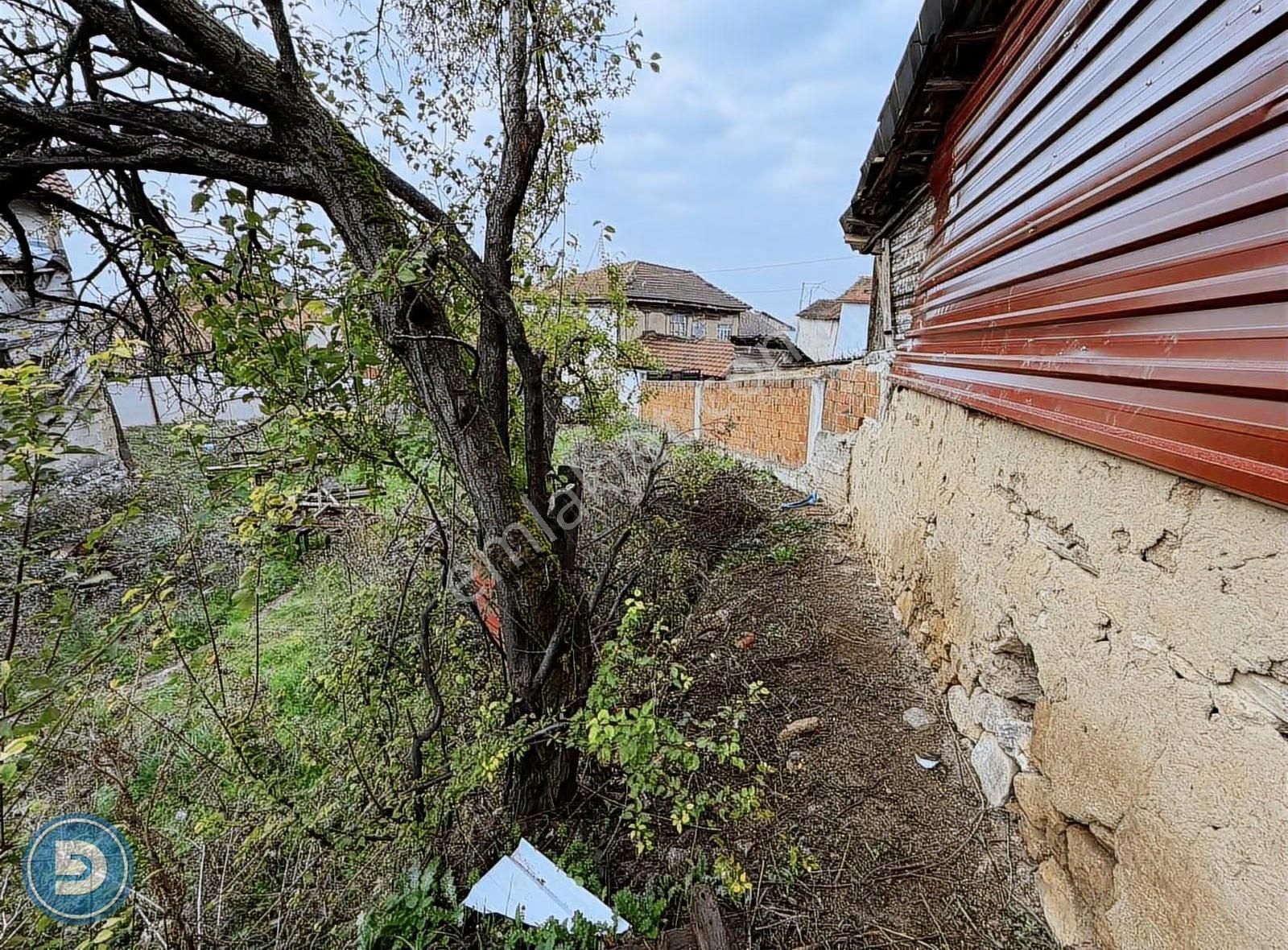 İnegöl Süpürtü Köyünde 265m2 Resmi İmarlı Satılık Arsa - Görsel 5