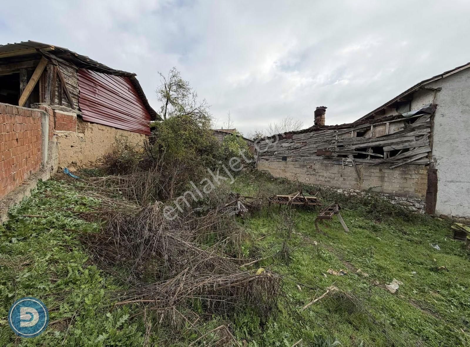 İnegöl Süpürtü Köyünde 265m2 Resmi İmarlı Satılık Arsa - Görsel 4