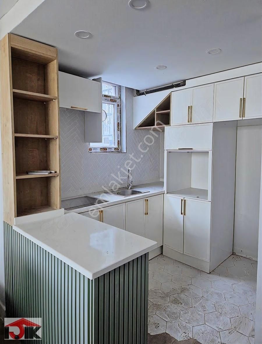 Beylikdüzü Yakuplu Satılık 1+1 Daire.