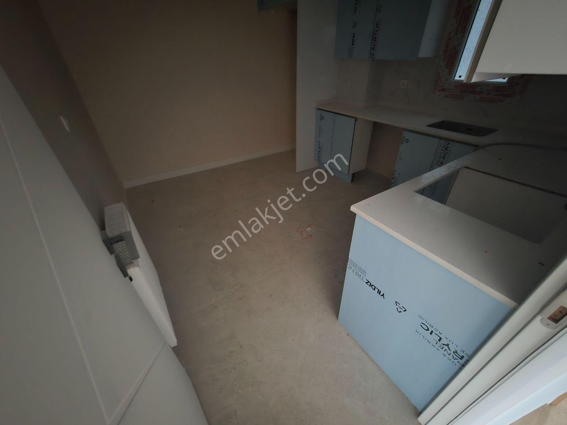 Metro Karşısı Sıfır Bina Otoparklı Ofis / İşyerine Uygun Fırsatt - Görsel 21