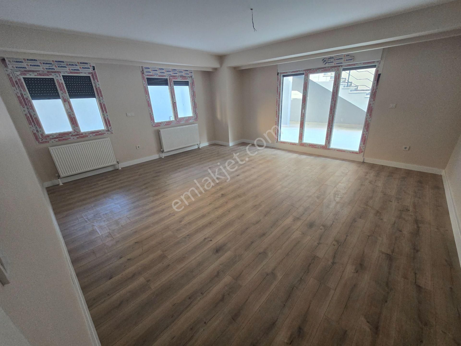 Sıfır Bina Konum İtibari İle Ofis/büro İçin İdeal Fırsatt Daire - Görsel 12