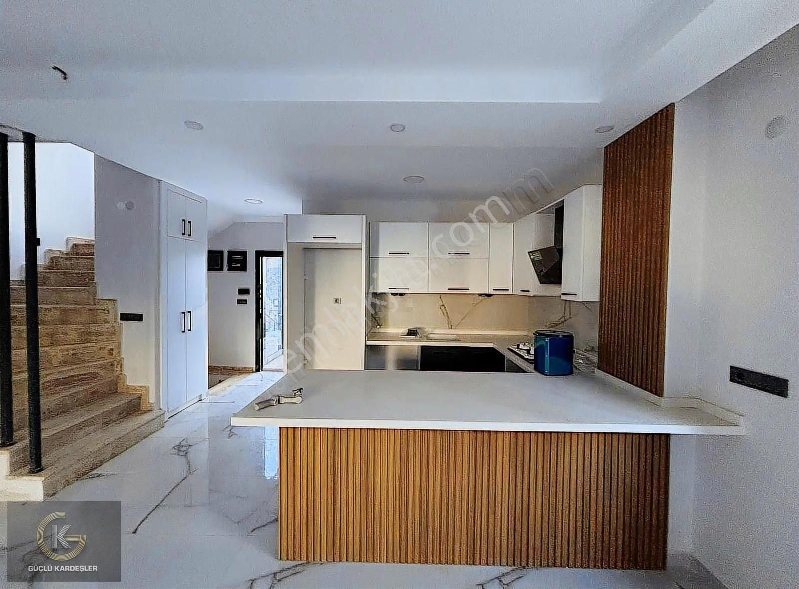 Güçlü Kardeşler Altınolukta Manzaralı Lüks Villalar - Görsel 2