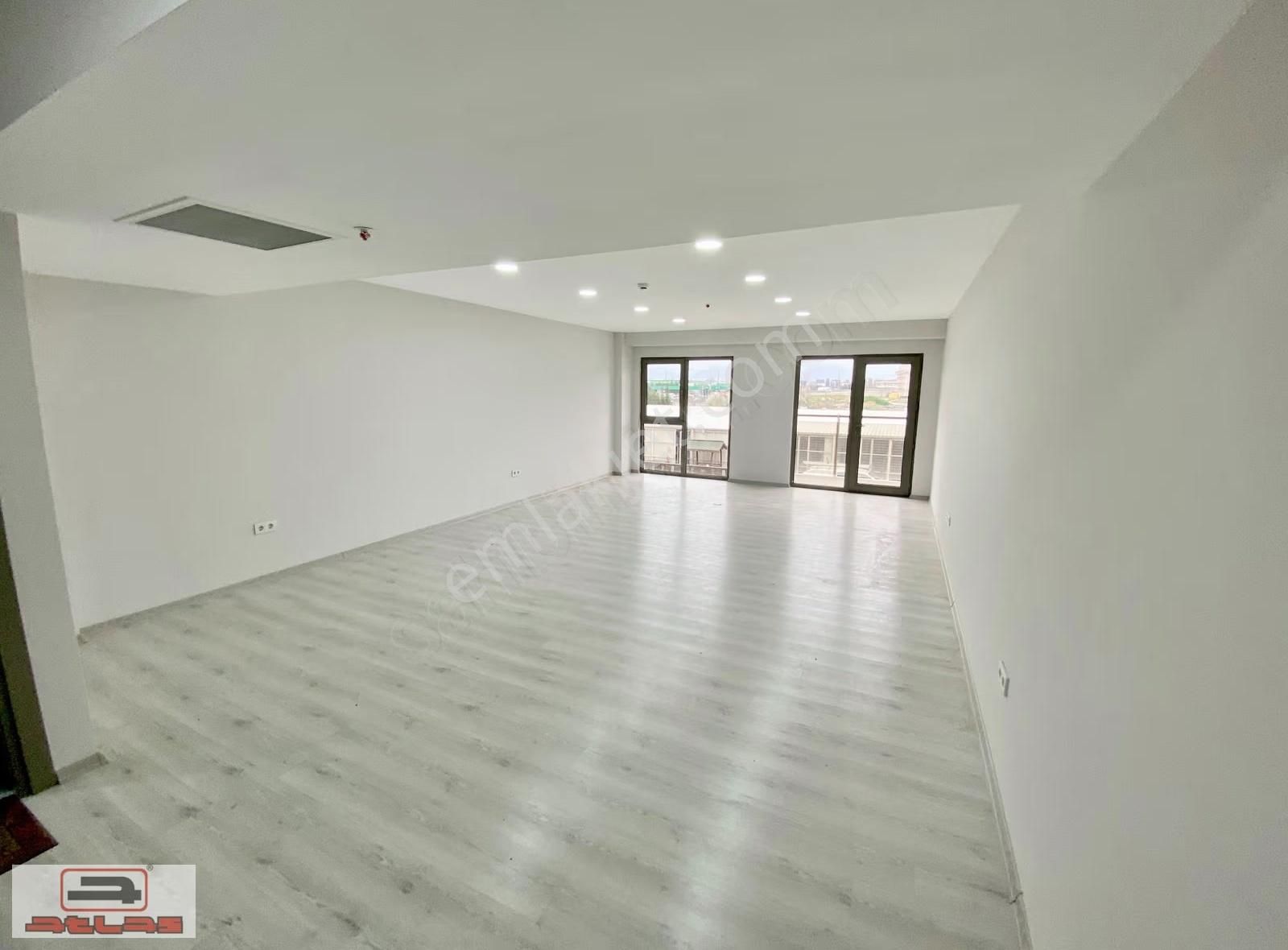 Atlas Emlak Tamgün Plaza Kiralık Ofis İşyeri Yahya Kaptan - Görsel 9