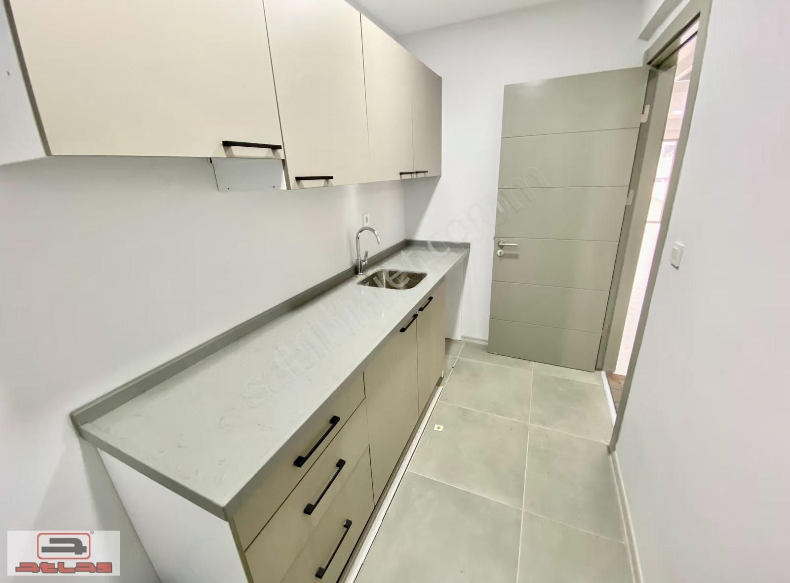 Atlas Emlak Tamgün Plaza Kiralık Ofis İşyeri Yahya Kaptan - Görsel 21