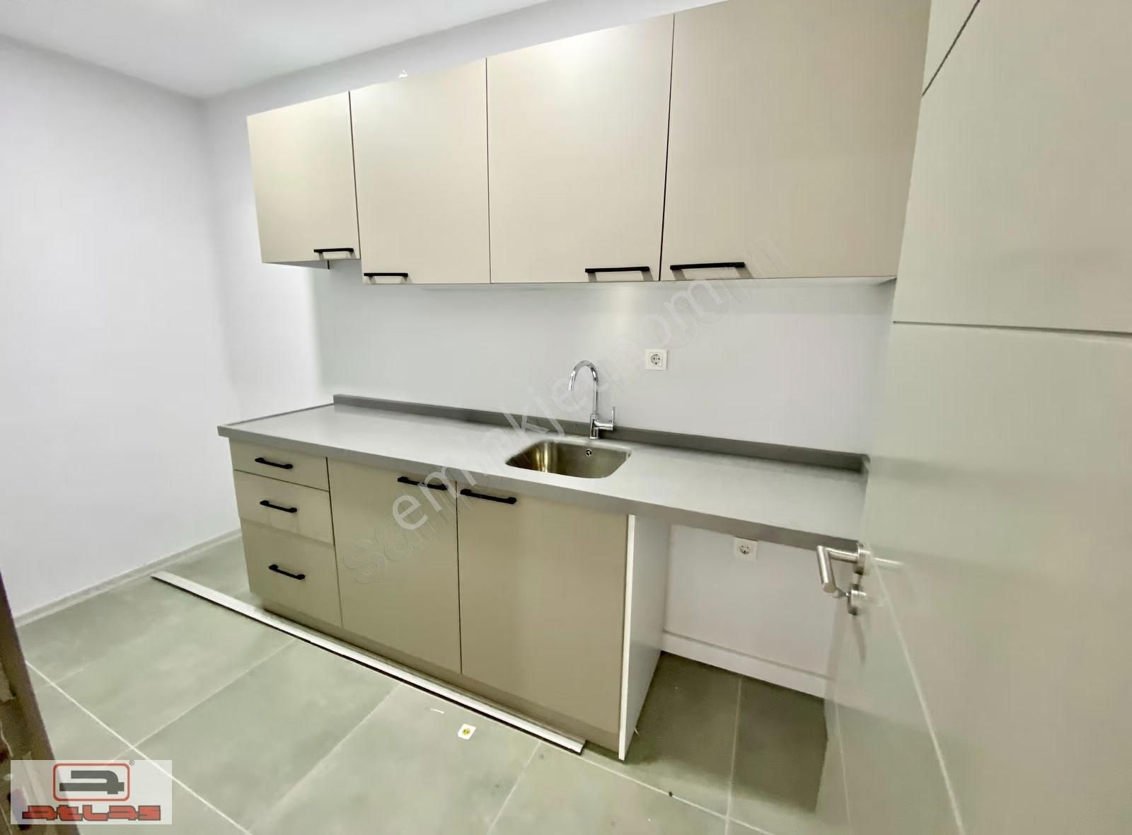 Atlas Emlak Tamgün Plaza Kiralık Ofis İşyeri Yahya Kaptan - Görsel 15