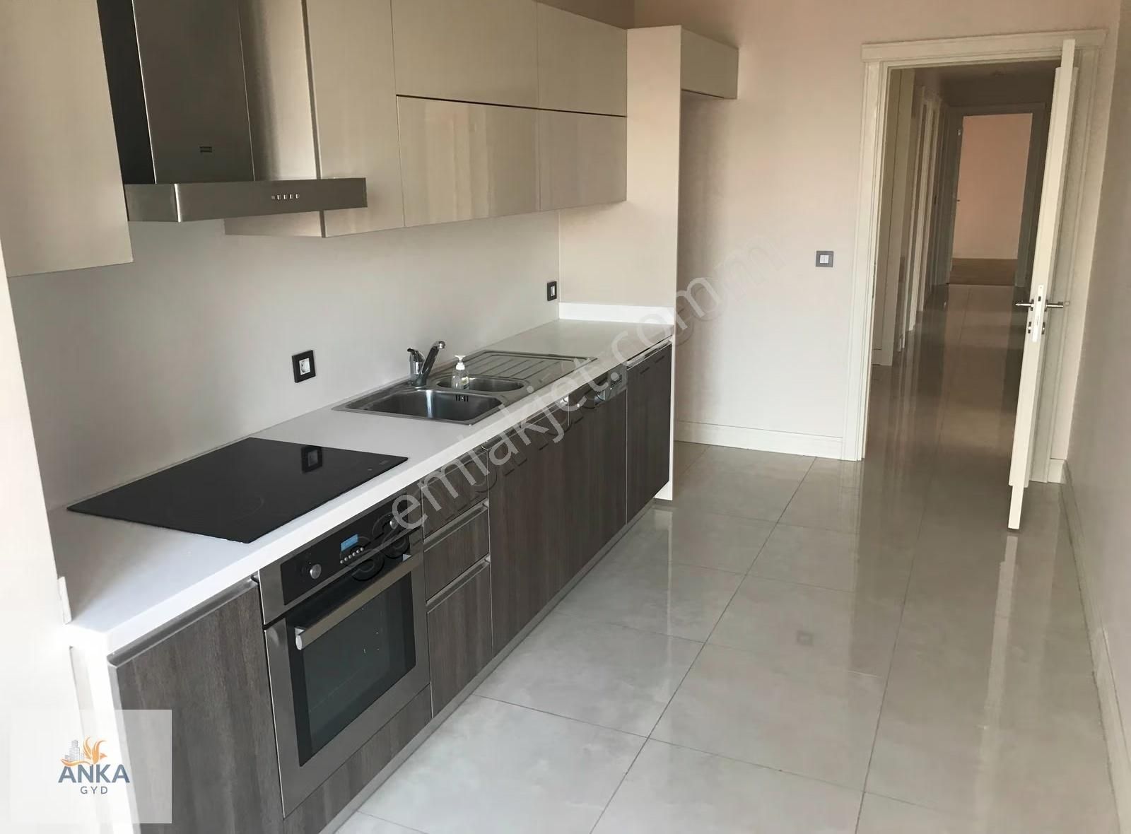 Venezia Mega 3+1 Kiracısız Şehir Manzaralı Satılık Daire