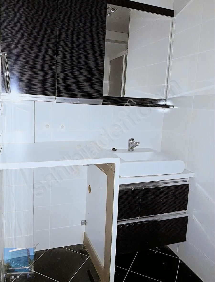 Bayraklı Adalet Mah. Ciritoğlu Sitesi Kiralık 3+1 Daire - Görsel 24