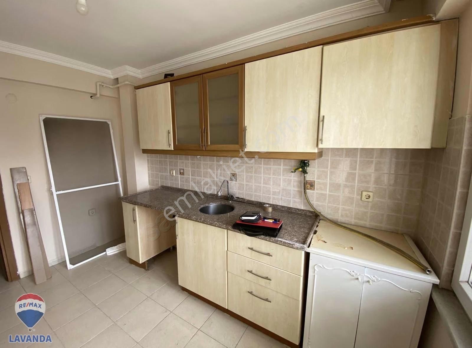 Remax Lavandadan Cumhuriyet Mah. Site İçinde 3+1 Kiralık Daire - Görsel 33