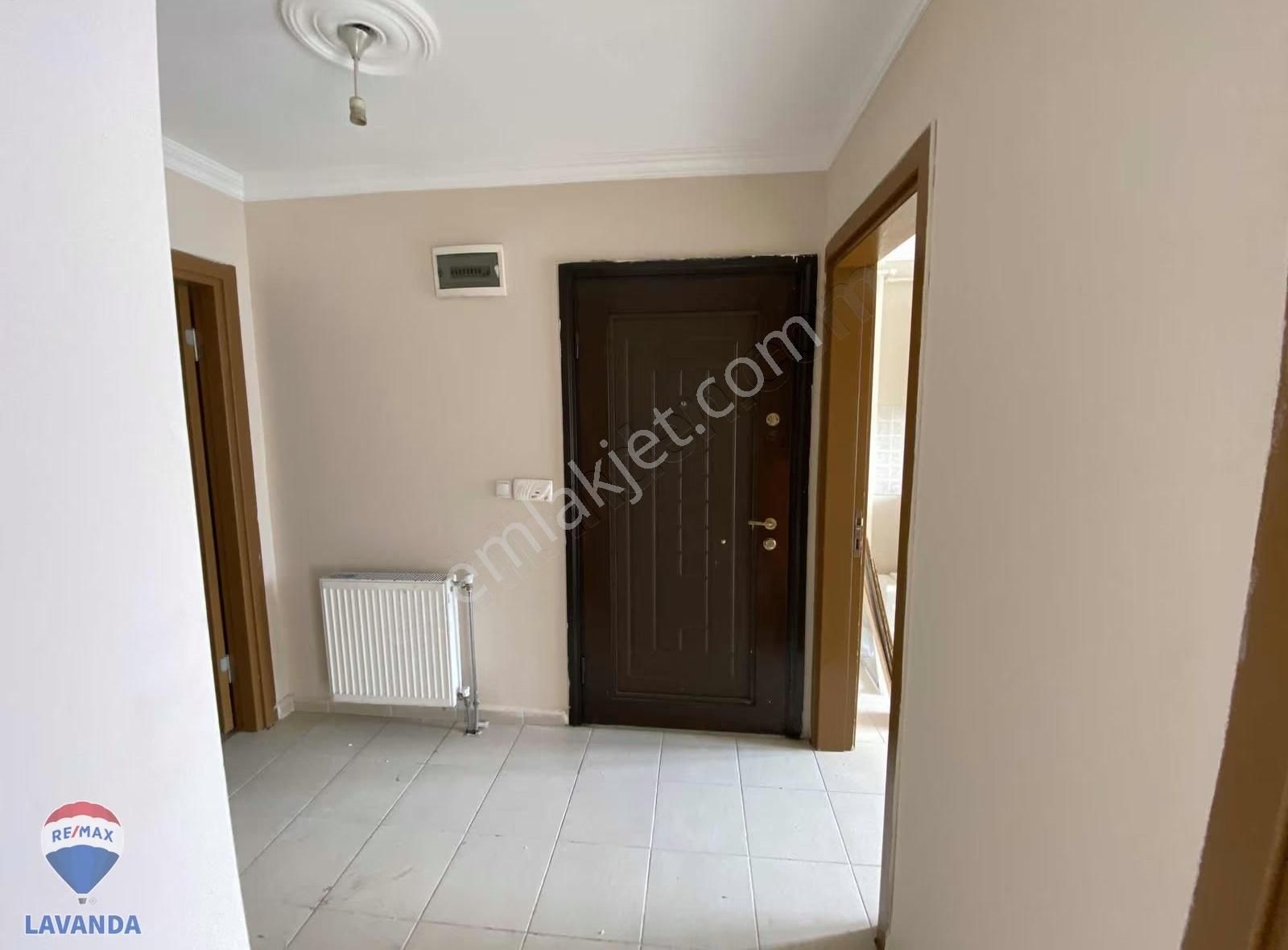 Remax Lavandadan Cumhuriyet Mah. Site İçinde 3+1 Kiralık Daire - Görsel 8