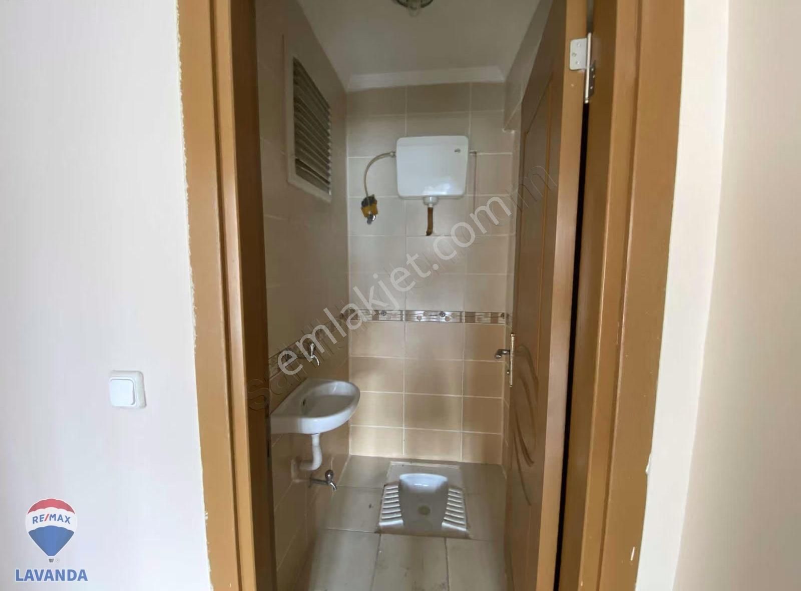 Remax Lavandadan Cumhuriyet Mah. Site İçinde 3+1 Kiralık Daire - Görsel 26