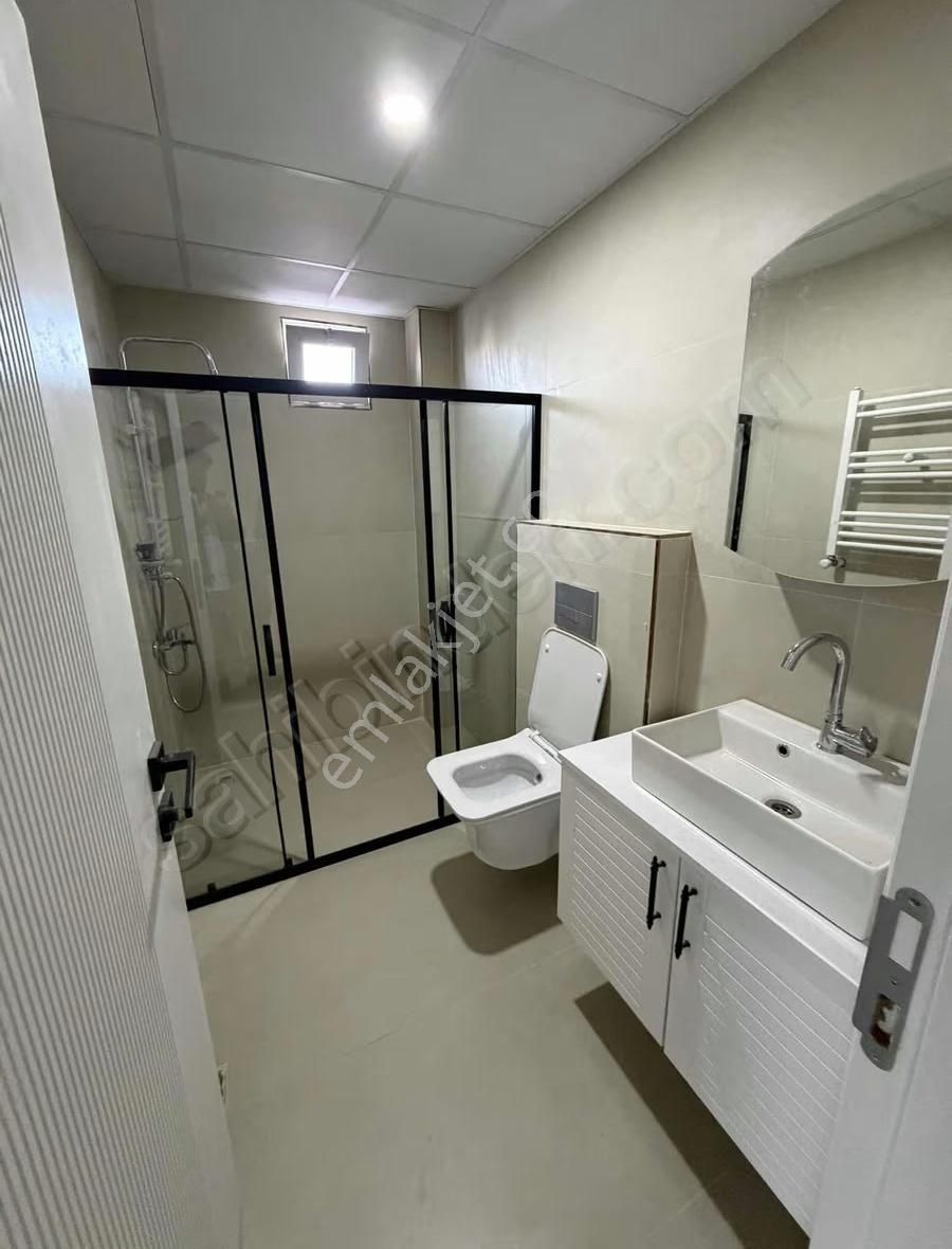 Deniz Ve Orman Manzaralı Tramvaya Yakın Eşyalı1+1 - Görsel 4