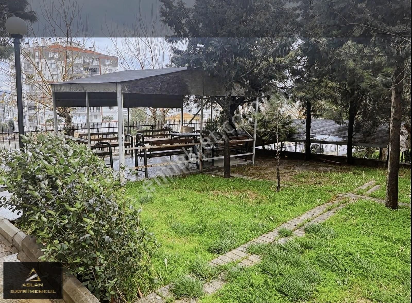 Site İçinde Çift Balkonlu Kapalı Mutfak Aydınlık Daire - Görsel 12