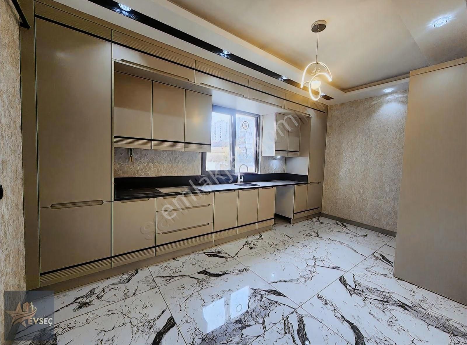 Evseç Emlaktan 35 Metre Yol Üzerinde 2+1 Satılık Lüks Daire - Görsel 28
