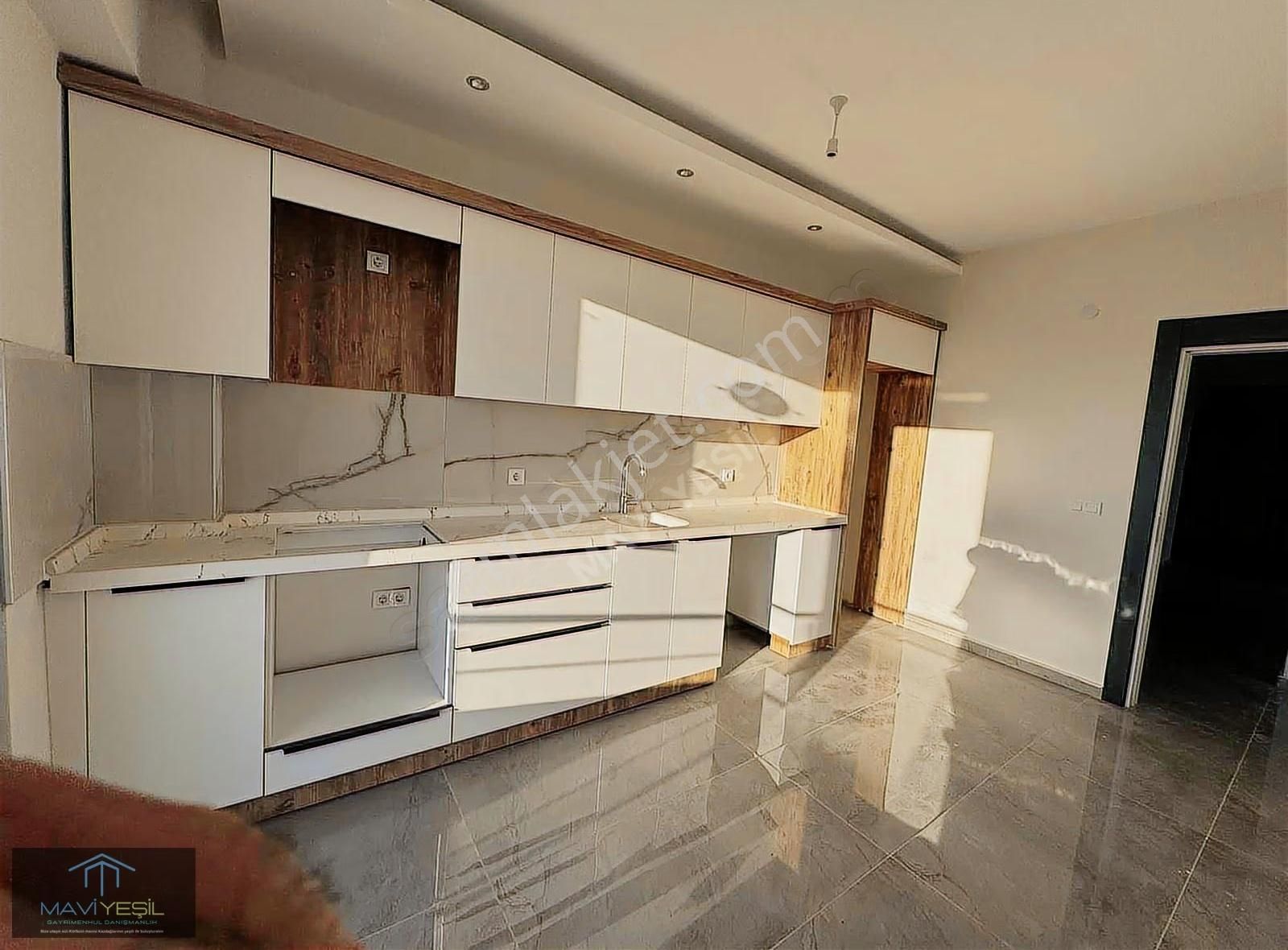 Edremit'te Manzara Şöleni Sunan Eşsiz 6+3/250m² Dubleks Fırsatı - Görsel 23