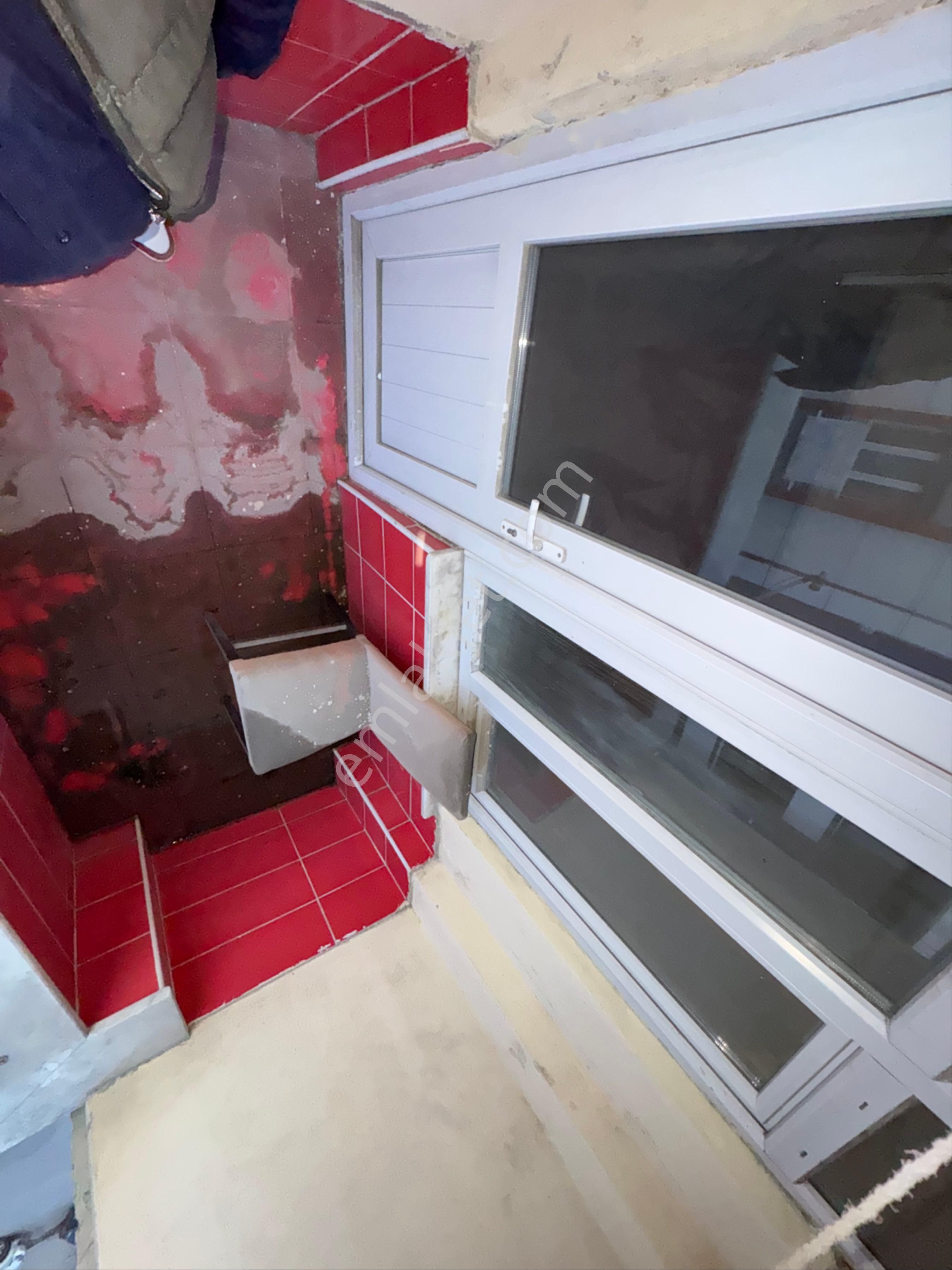 Zafer Yapı Gayrimenkulden Kiralık Daire 3.kat 2+1 90m2 Balkonlu İstanbul Sultangazi Esentepe Mahde - Görsel 9