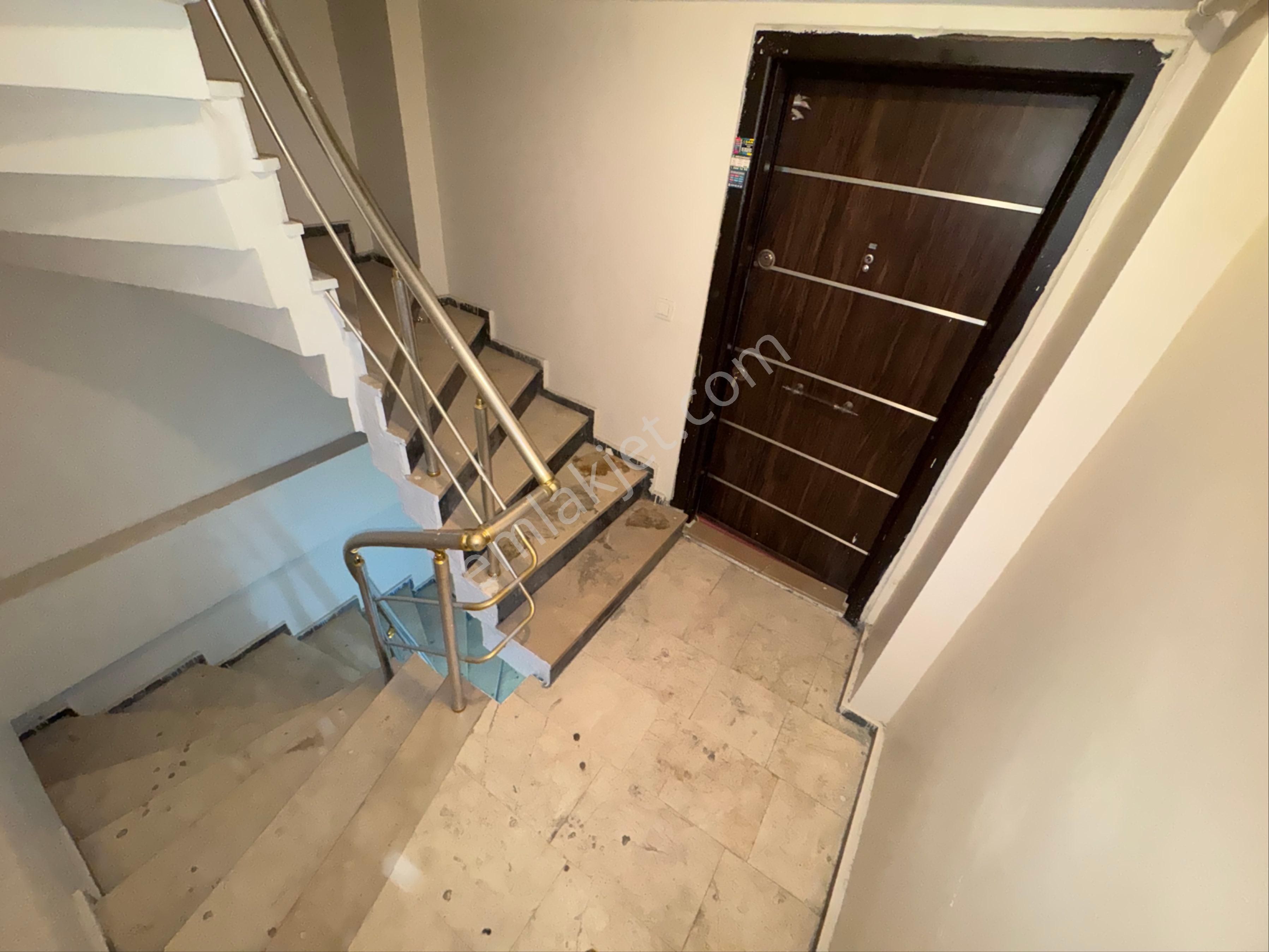 Zafer Yapı Gayrimenkulden Kiralık Daire 3.kat 2+1 90m2 Balkonlu İstanbul Sultangazi Esentepe Mahde - Görsel 24