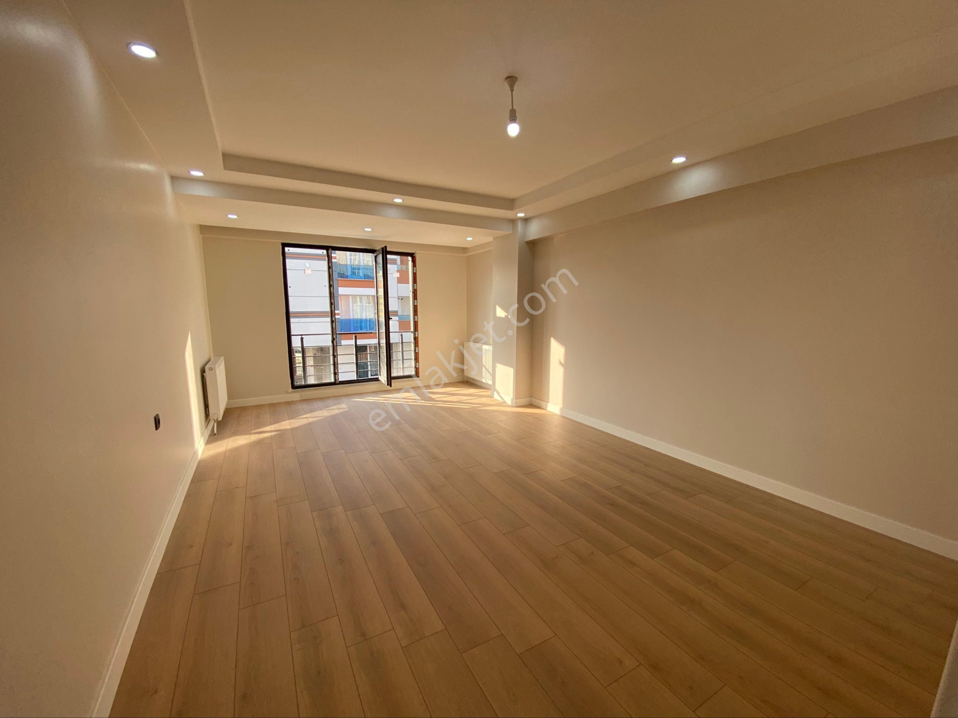 Eray Emlak'tan Satılık 3+1 115m2 Lüks Arakat Kullanışlı Daire